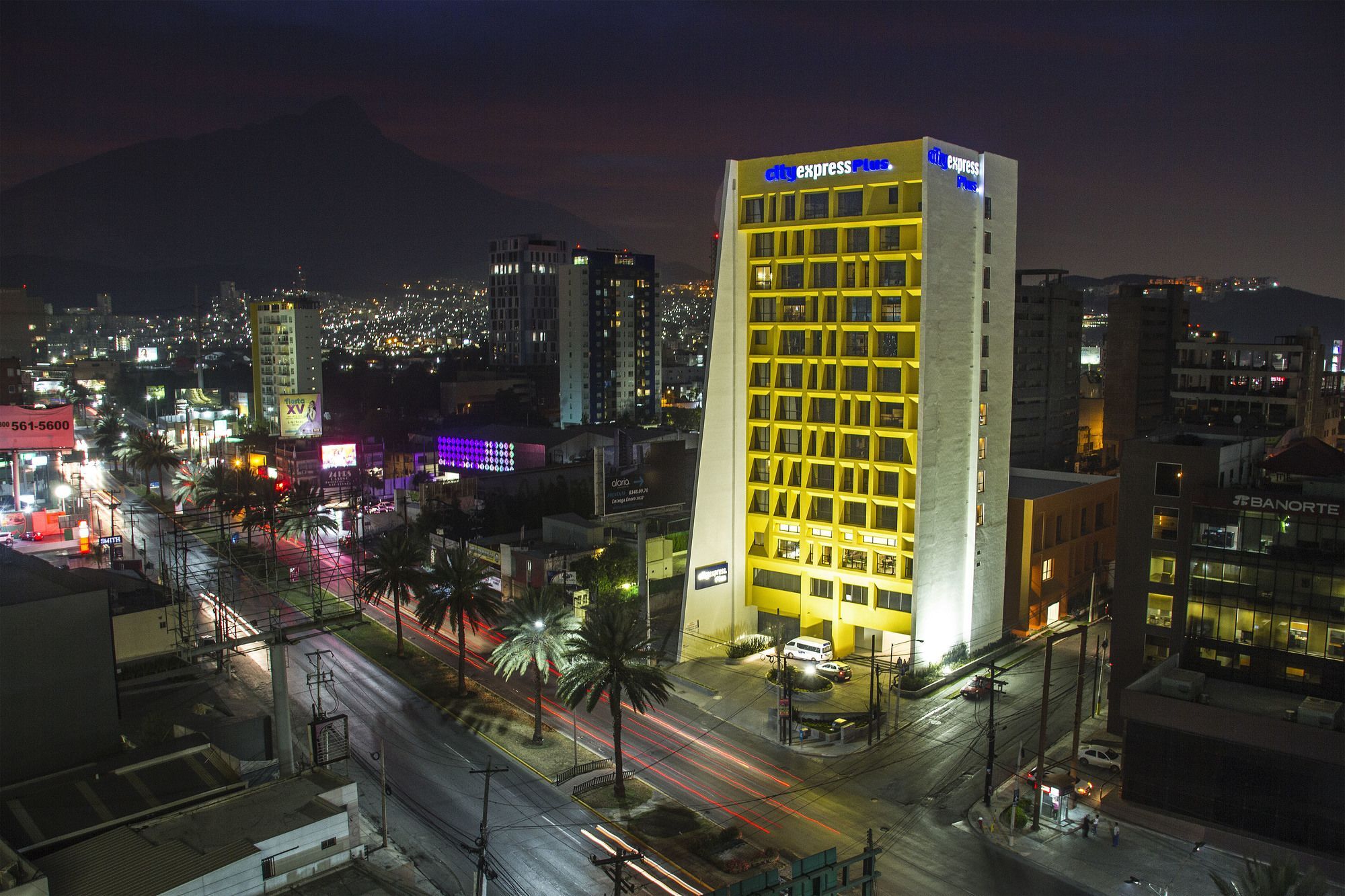 City Express Plus By Marriott Monterrey Galerias Hotel Exterior photo